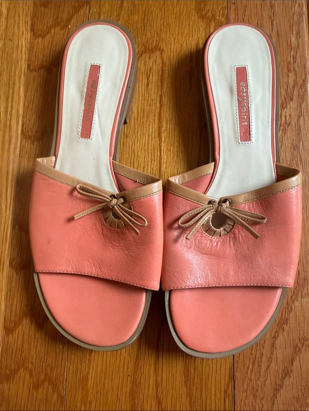 Easy Spirit Coral and Tan Knot-Accent Slide Mules
